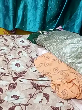 SAHIBAHOTBHABHI webcam