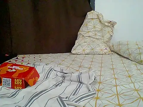 horny_ebonyy webcam