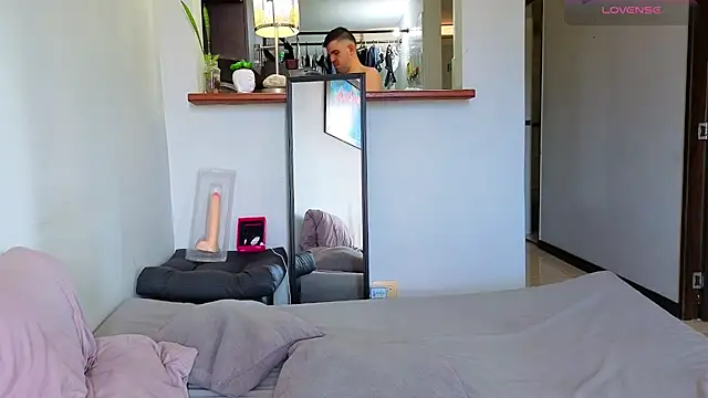 Matiashorney webcam