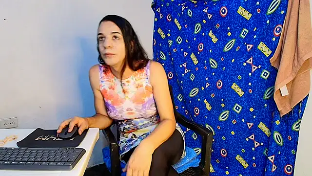 Oh_Tique webcam