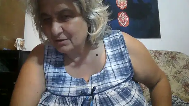 ExquisiteMature webcam