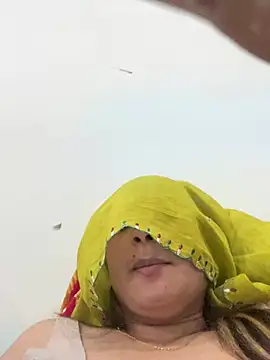 Miss_kanika76 webcam