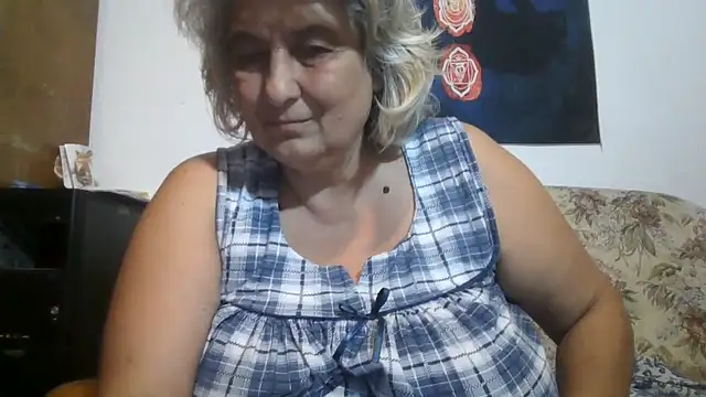 ExquisiteMature webcam