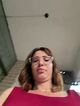 Irresistible37 webcam