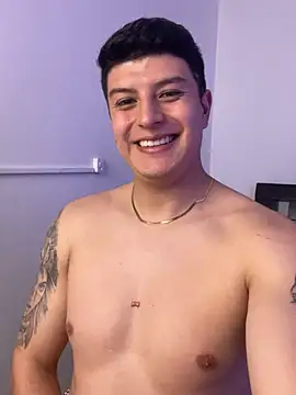 Goldenknight33 webcam