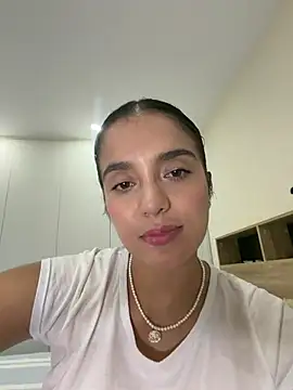 lara_beker webcam