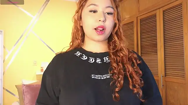 attenea_cutte webcam