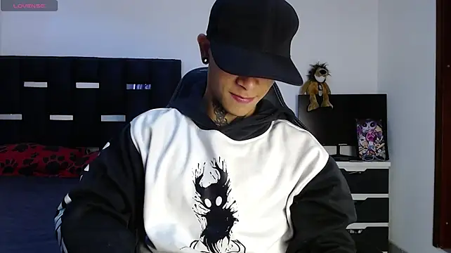 Erosscott_ webcam
