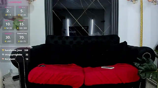 Nanda_Mendoza webcam