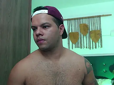Black_adams_ webcam