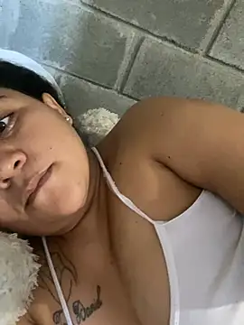 laura1999love webcam