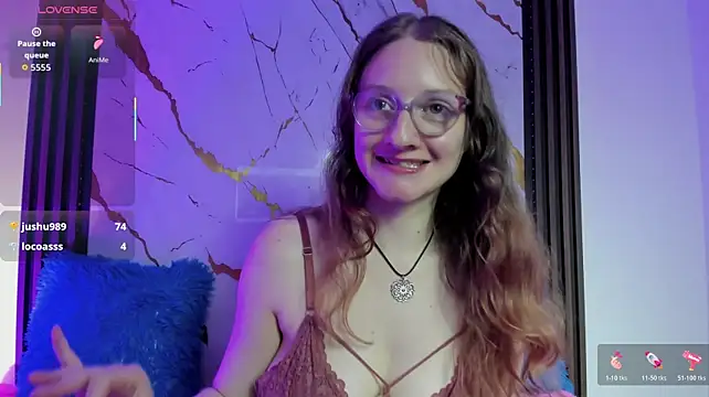 Isis_Blonde webcam