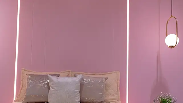 ZoeDonalsdon webcam
