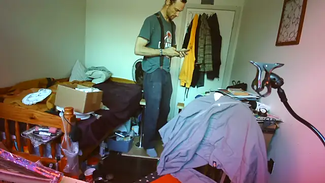 JohnnyMoves webcam