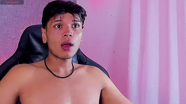 Alejandroo_Montenegro webcam