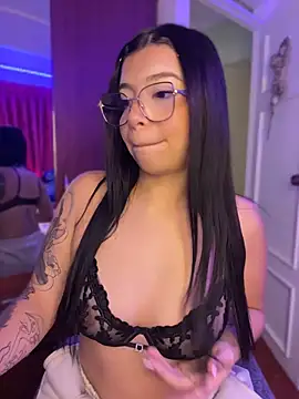 maaddyXXX webcam