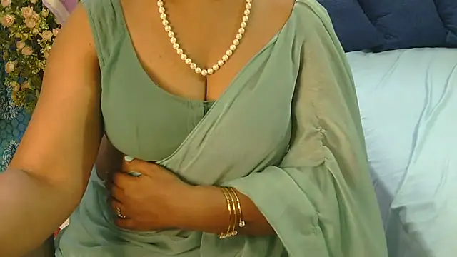 Mallu_Manisha webcam
