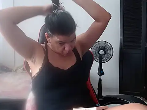 Adriana_0312 webcam