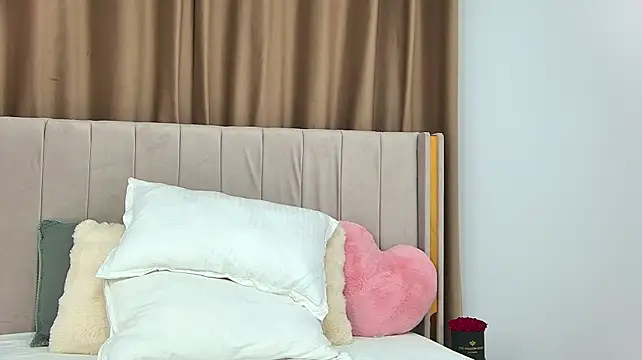 EmilyNovaa webcam