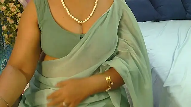 Mallu_Manisha webcam