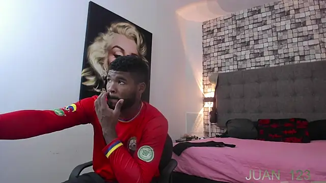 Juan_123__ webcam
