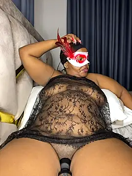 BIGMAMA011 webcam