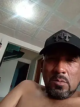 Ernesthot82 webcam