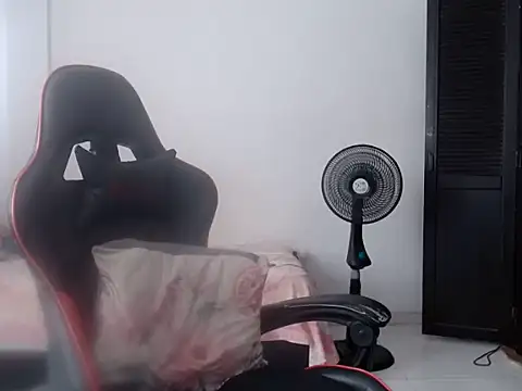Adriana_0312 webcam