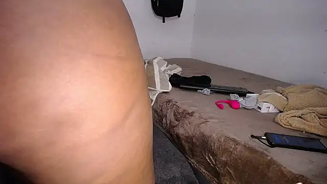 yselahot webcam