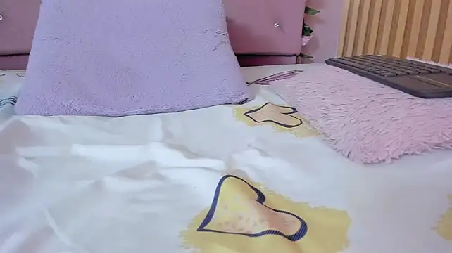 lovely__kiss__ webcam