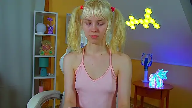 HannahHollis live cam on StripChat