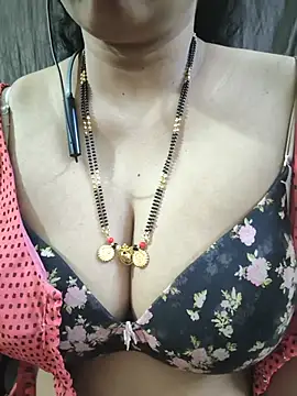 bhuvana_555 webcam