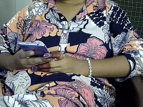 HOT-VARSHA7 webcam