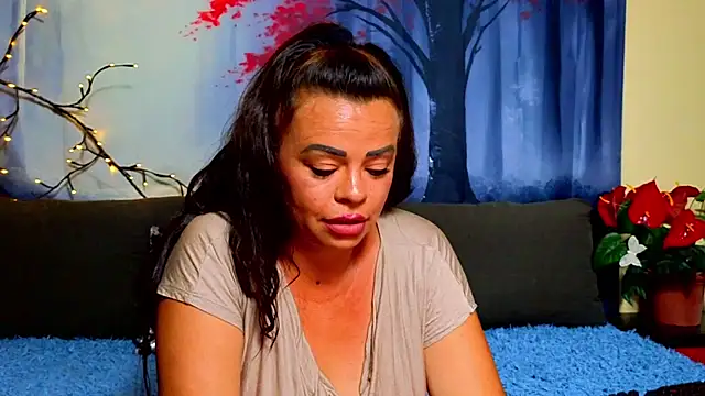 ElizabethEven webcam