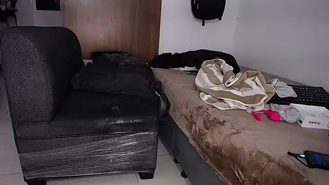 yselahot webcam