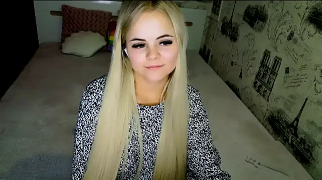 lovely-eyes webcam