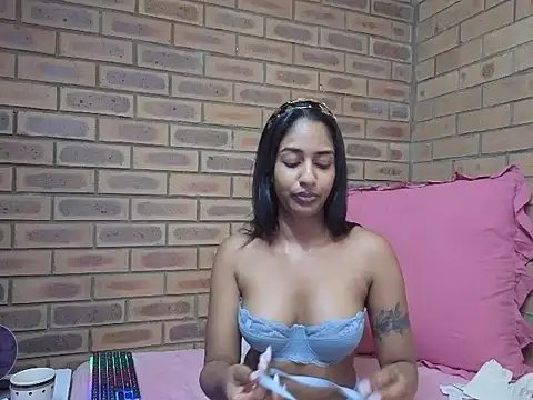 indiansexkitten23 webcam