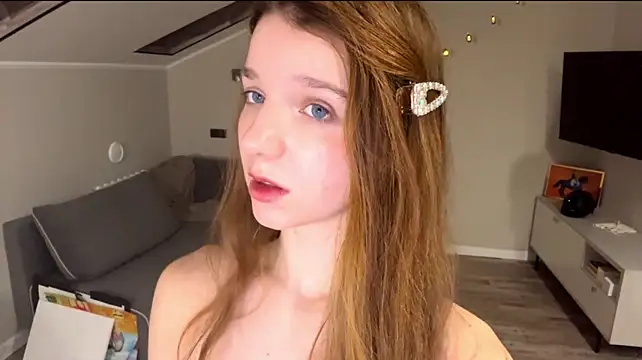 Kissme_Kira webcam