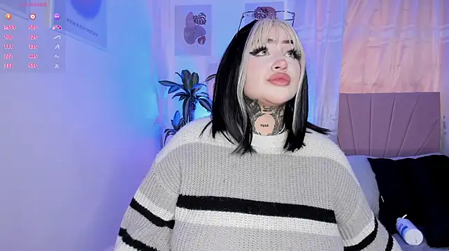 Bella--green webcam