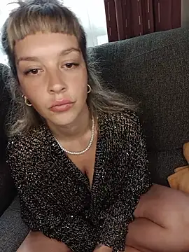 sarahbrends live sex cam
