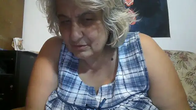 ExquisiteMature webcam