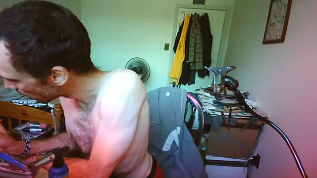 JohnnyMoves webcam