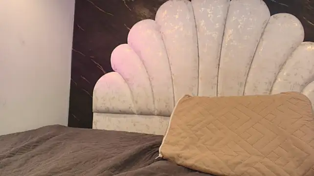 kissme_luna webcam