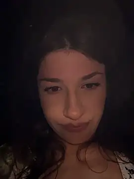 ScarletBloom_ webcam