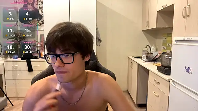 JadeNoiiir webcam