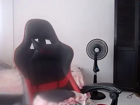 Adriana_0312 webcam