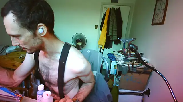 JohnnyMoves webcam