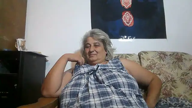 ExquisiteMature webcam