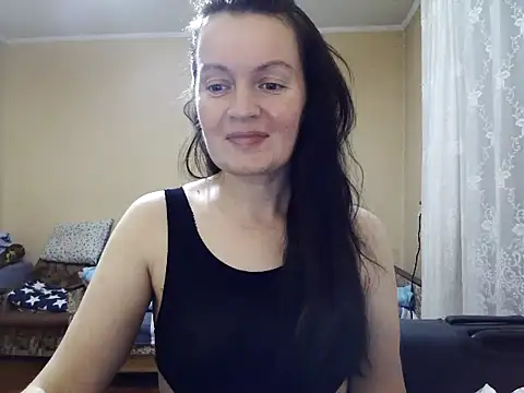 LoveNBloom webcam