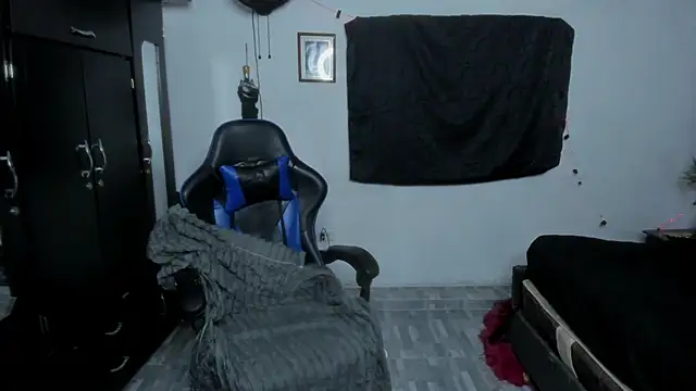 Kofi_exotic_2 webcam